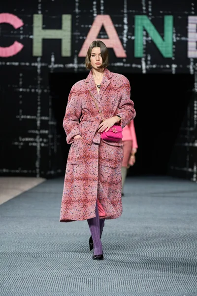 Look 1